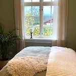 Historic With Large Garden Villa Stord