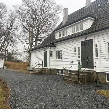 Historic With Large Garden * Stord