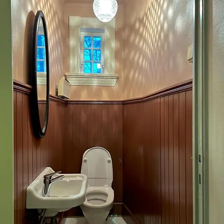 Vila Historic With Large Garden Stord